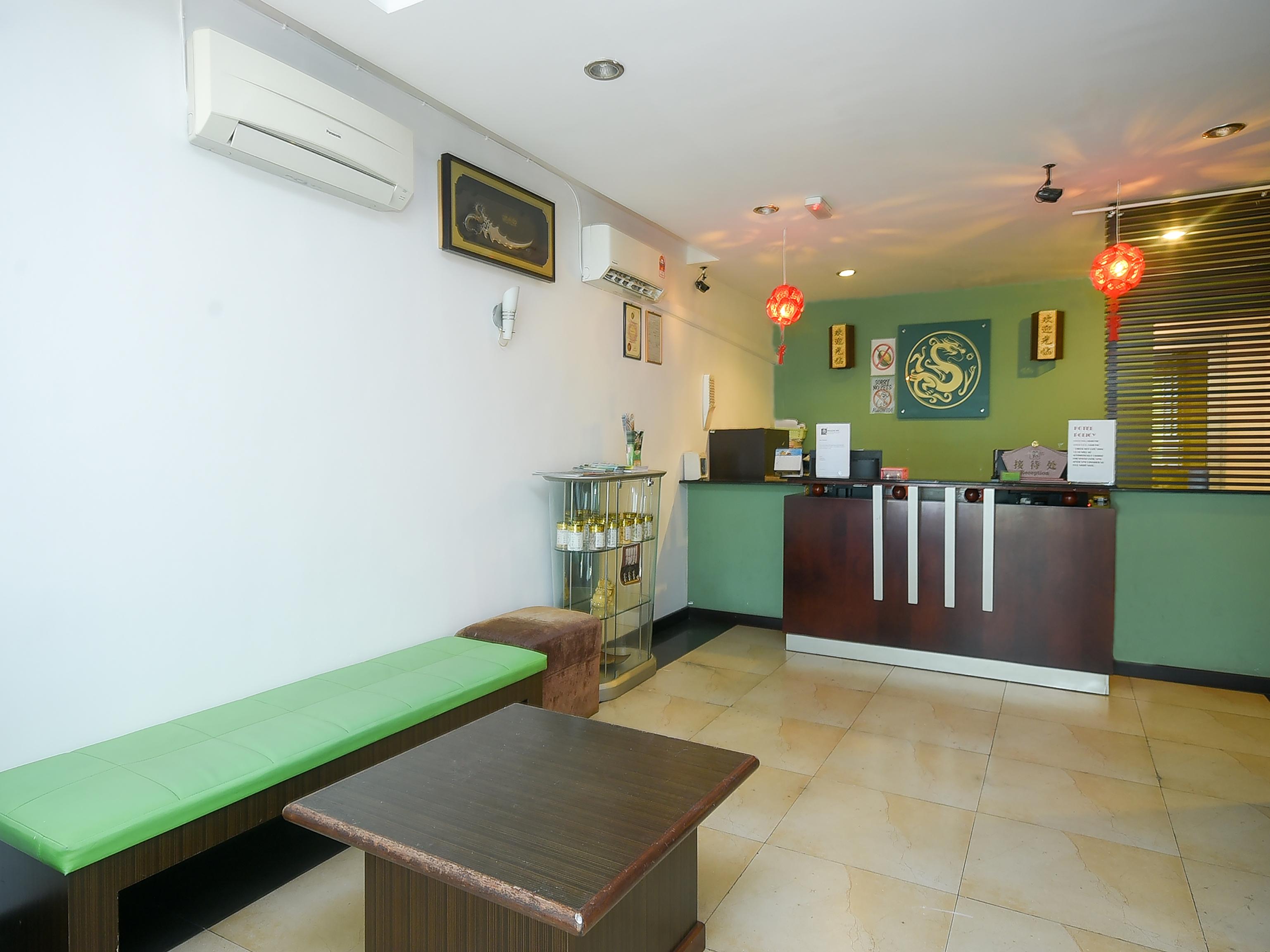 OYO 976 Dragon Inn Miri Exterior foto
